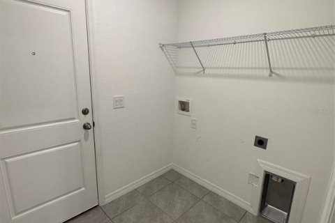 Townhouse in DeBary, Florida 3 bedrooms, 142.42 sq.m. № 1885595 - photo 12
