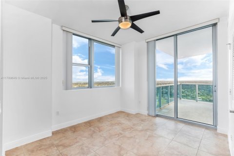 Condo in Sunrise, Florida, 3 bedrooms  № 2014141 - photo 6