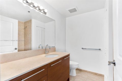 Condo in Sunrise, Florida, 3 bedrooms  № 2014141 - photo 5