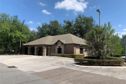 Commercial property in Oviedo, Florida 377.18 sq.m. № 2220716 - photo 2