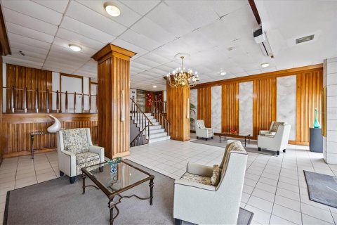Condominio en alquiler en Saint Petersburg, Florida, 1 dormitorio, 83.61 m2 № 2221524 - foto 27