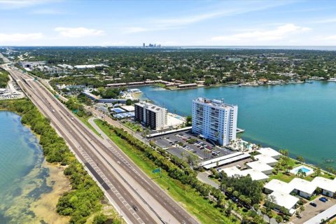 Condominio en alquiler en Saint Petersburg, Florida, 1 dormitorio, 83.61 m2 № 2221524 - foto 24