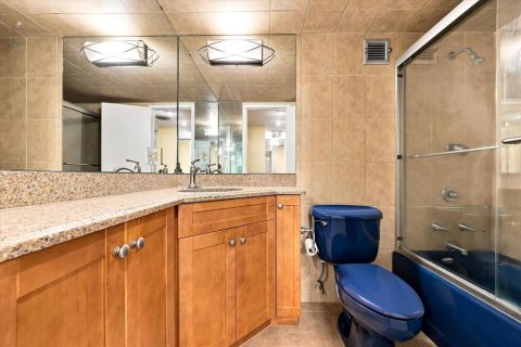 Condominio en alquiler en Saint Petersburg, Florida, 1 dormitorio, 83.61 m2 № 2221524 - foto 17