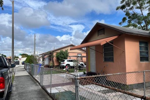 Immobilier commercial à vendre à Miami, Floride: 96.43 m2 № 1999617 - photo 6