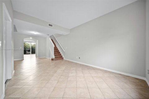 Townhouse in Dania Beach, Florida 3 bedrooms, 150.04 sq.m. № 1897094 - photo 6