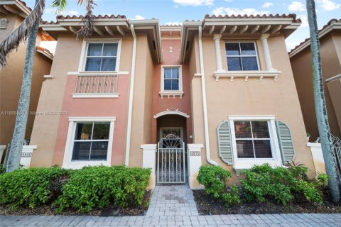 Townhouse in Dania Beach, Florida 3 bedrooms, 150.04 sq.m. № 1897094 - photo 4