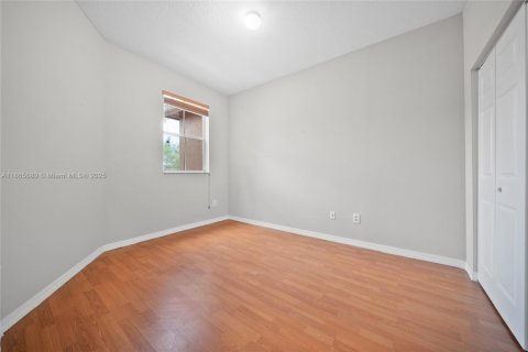 Townhouse in Dania Beach, Florida 3 bedrooms, 150.04 sq.m. № 1897094 - photo 21