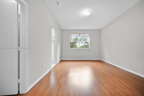 Townhouse in Dania Beach, Florida 3 bedrooms, 150.04 sq.m. № 1897094 - photo 23