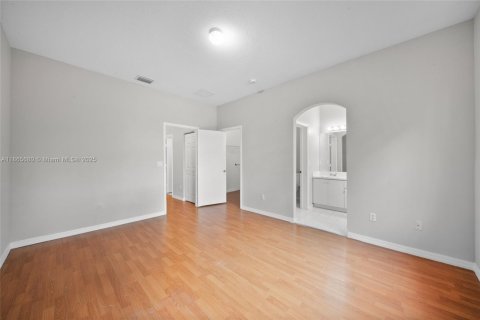 Townhouse in Dania Beach, Florida 3 bedrooms, 150.04 sq.m. № 1897094 - photo 24