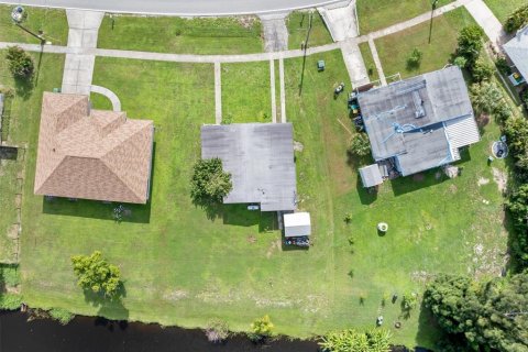 House in Port Charlotte, Florida 2 bedrooms, 81.2 sq.m. № 1311825 - photo 26