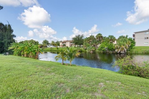 House in Port Charlotte, Florida 2 bedrooms, 81.2 sq.m. № 1311825 - photo 4