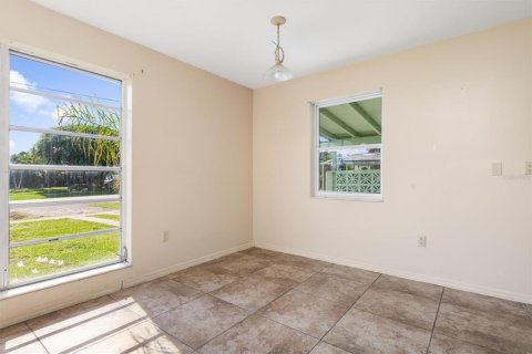 House in Port Charlotte, Florida 2 bedrooms, 81.2 sq.m. № 1311825 - photo 11