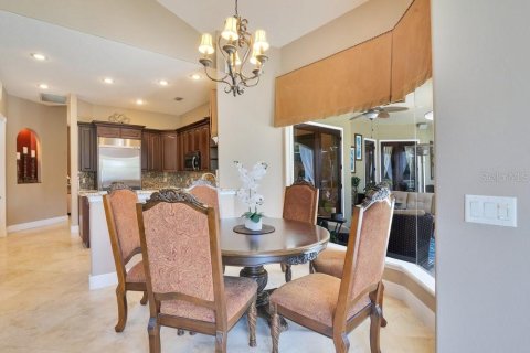 Villa ou maison à vendre à Orlando, Floride: 4 chambres, 316.15 m2 № 2217436 - photo 20