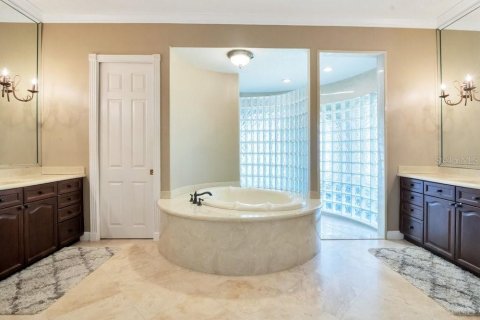 Villa ou maison à vendre à Orlando, Floride: 4 chambres, 316.15 m2 № 2217436 - photo 30