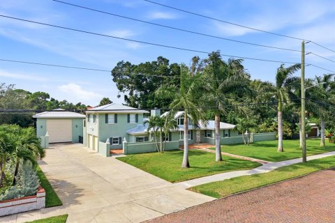 Villa ou maison à vendre à Saint Petersburg, Floride: 3 chambres, 261.06 m2 № 2414874 - photo 2