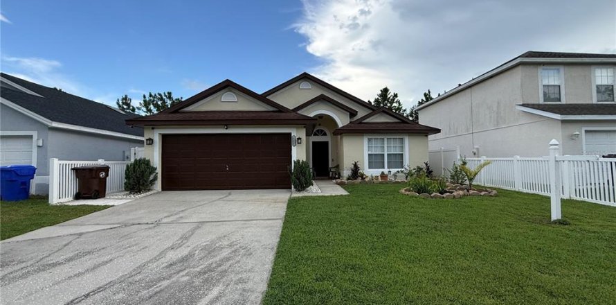 Villa ou maison à Kissimmee, Floride 3 chambres, 138.05 m2 № 2317220