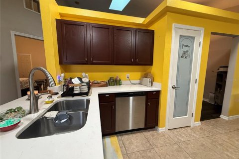 Villa ou maison à vendre à Kissimmee, Floride: 3 chambres, 138.05 m2 № 2317220 - photo 13