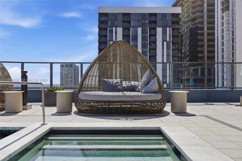 Copropriété à louer à Miami, Floride: 2 chambres, 70.33 m2 № 2257346 - photo 11