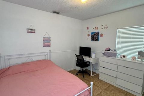 Villa ou maison à louer à Kissimmee, Floride: 3 chambres, 127.93 m2 № 2383431 - photo 20