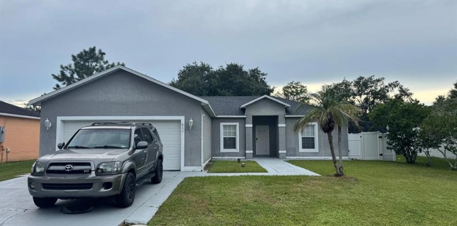 Villa ou maison à Kissimmee, Floride 3 chambres, 127.93 m2 № 2383431