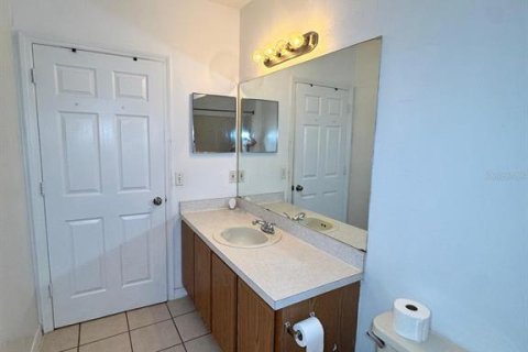 Villa ou maison à louer à Kissimmee, Floride: 3 chambres, 127.93 m2 № 2383431 - photo 13