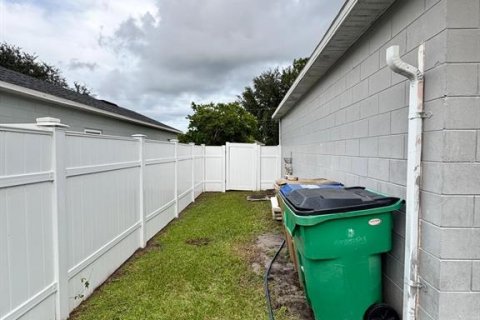 Villa ou maison à louer à Kissimmee, Floride: 3 chambres, 127.93 m2 № 2383431 - photo 23