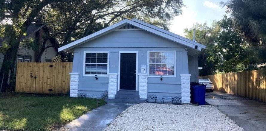 Propiedad comercial en Saint Petersburg, Florida 5 dormitorios, 153.85 m2 № 1542262