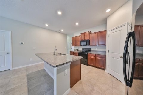 House in Wimauma, Florida 4 bedrooms, 171.03 sq.m. № 1261928 - photo 9