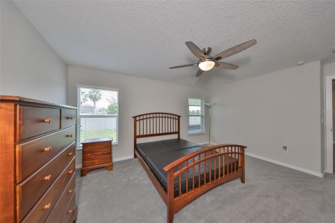 House in Wimauma, Florida 4 bedrooms, 171.03 sq.m. № 1261928 - photo 20