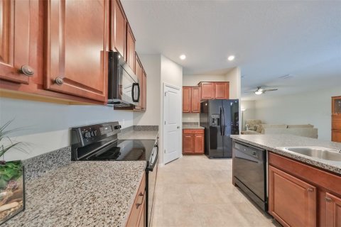 House in Wimauma, Florida 4 bedrooms, 171.03 sq.m. № 1261928 - photo 6