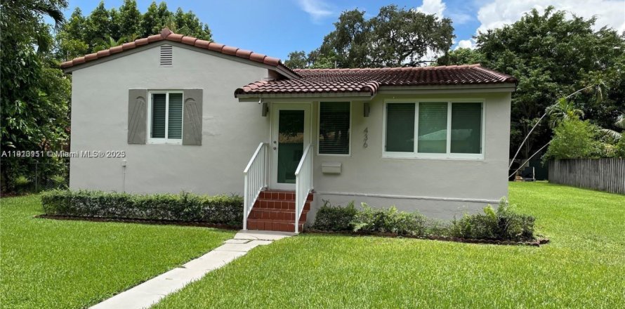 Casa en Miami Springs, Florida 2 dormitorios, 116.22 m2 № 1969582