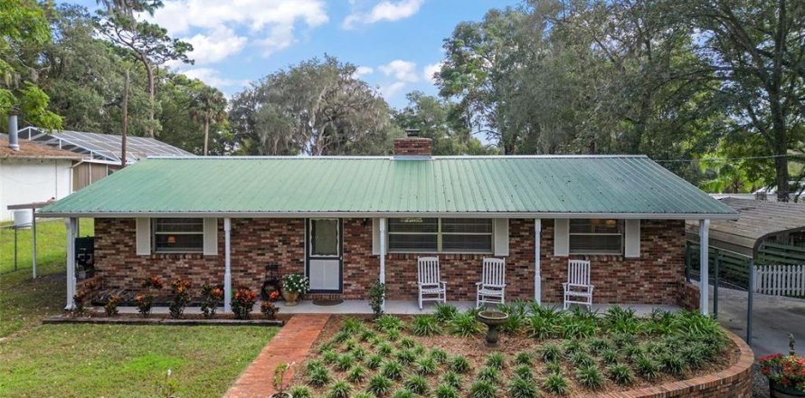 House in Summerfield, Florida 3 bedrooms, 159.42 sq.m. № 1749255