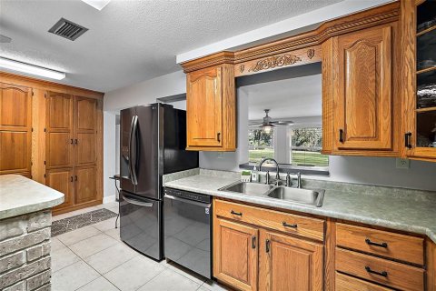 House in Summerfield, Florida 3 bedrooms, 159.42 sq.m. № 1749255 - photo 9