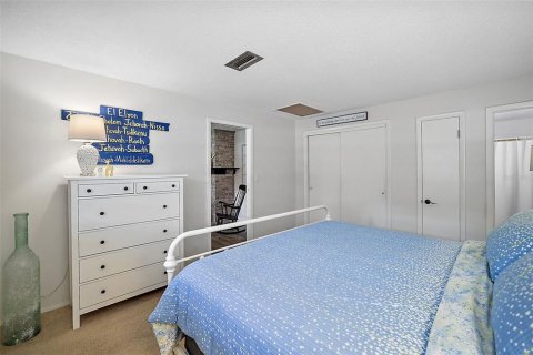 House in Summerfield, Florida 3 bedrooms, 159.42 sq.m. № 1749255 - photo 14