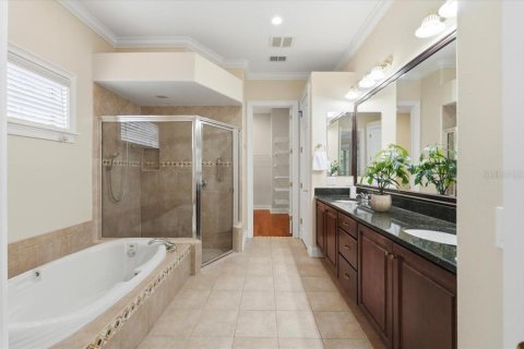 House in Lakeland, Florida 5 bedrooms, 313.55 sq.m. № 2231966 - photo 27