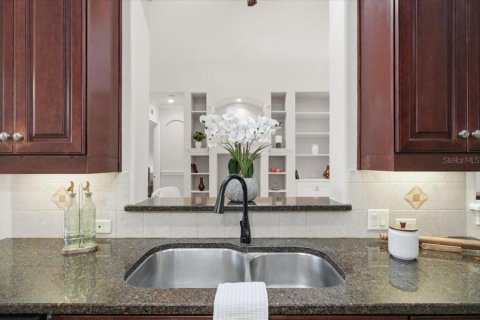House in Lakeland, Florida 5 bedrooms, 313.55 sq.m. № 2231966 - photo 12