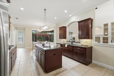 House in Lakeland, Florida 5 bedrooms, 313.55 sq.m. № 2231966 - photo 14