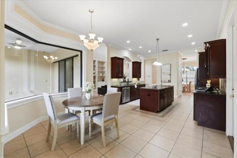 House in Lakeland, Florida 5 bedrooms, 313.55 sq.m. № 2231966 - photo 18