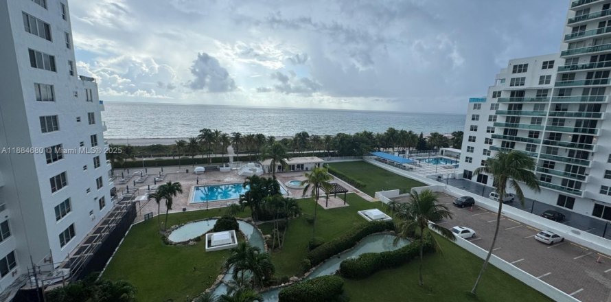 Condo à Miami Beach, Floride, 1 chambre  № 1930219