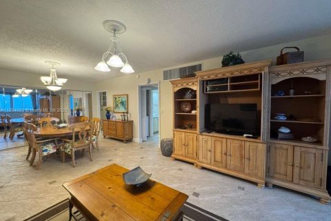 Copropriété à louer à Miami Beach, Floride: 1 chambre, 90.77 m2 № 1930219 - photo 14