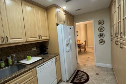 Copropriété à louer à Miami Beach, Floride: 1 chambre, 90.77 m2 № 1930219 - photo 6