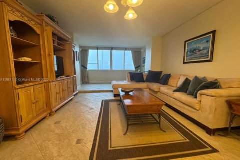 Copropriété à louer à Miami Beach, Floride: 1 chambre, 90.77 m2 № 1930219 - photo 9