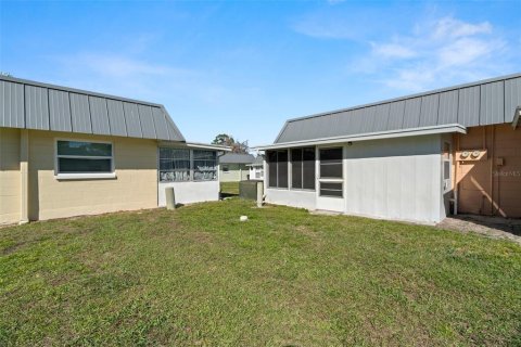 Condominio en venta en New Port Richey, Florida, 1 dormitorio, 72.37 m2 № 1583988 - foto 12