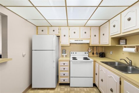 Condominio en venta en New Port Richey, Florida, 1 dormitorio, 72.37 m2 № 1583988 - foto 9