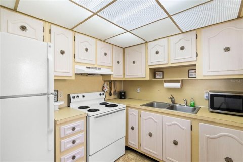 Condominio en venta en New Port Richey, Florida, 1 dormitorio, 72.37 m2 № 1583988 - foto 10
