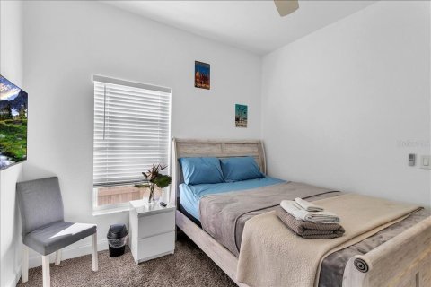 Casa en alquiler en Tampa, Florida, 5 dormitorios, 175.21 m2 № 2232282 - foto 7