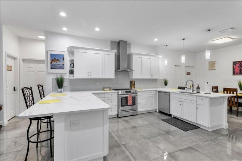 Casa en alquiler en Tampa, Florida, 5 dormitorios, 175.21 m2 № 2232282 - foto 26