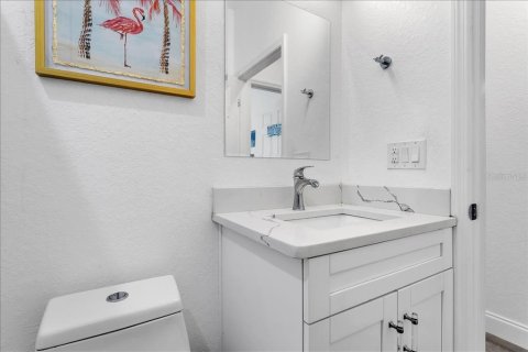 Casa en alquiler en Tampa, Florida, 5 dormitorios, 175.21 m2 № 2232282 - foto 11