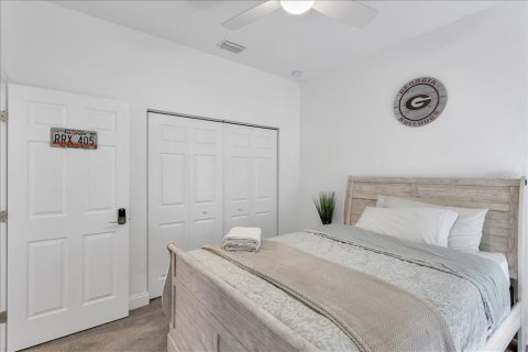 Casa en alquiler en Tampa, Florida, 5 dormitorios, 175.21 m2 № 2232282 - foto 16