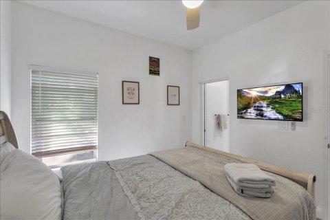 Casa en alquiler en Tampa, Florida, 5 dormitorios, 175.21 m2 № 2232282 - foto 14
